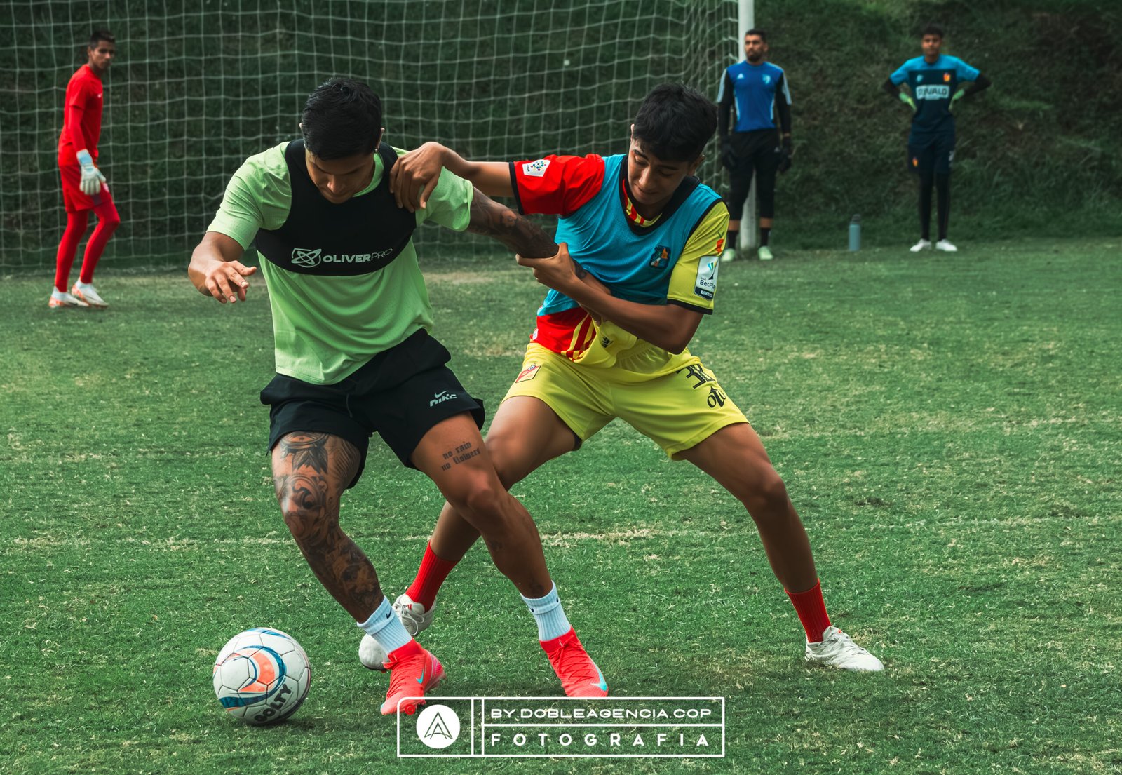 samuel amaya  entrenando cucho hernandez 